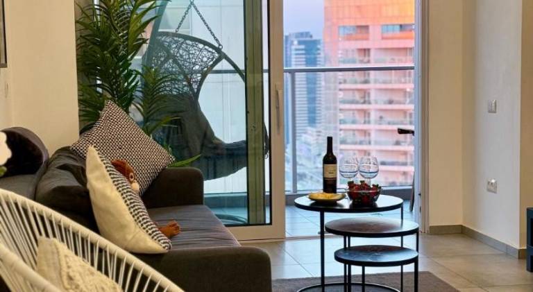 Rental apartment with pool | Pet-friendly in Tel Aviv