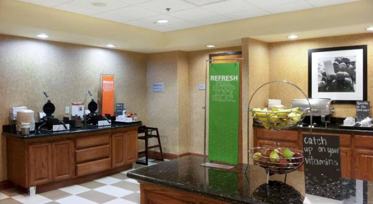 Hampton Inn & Suites Brownsville — photo 4