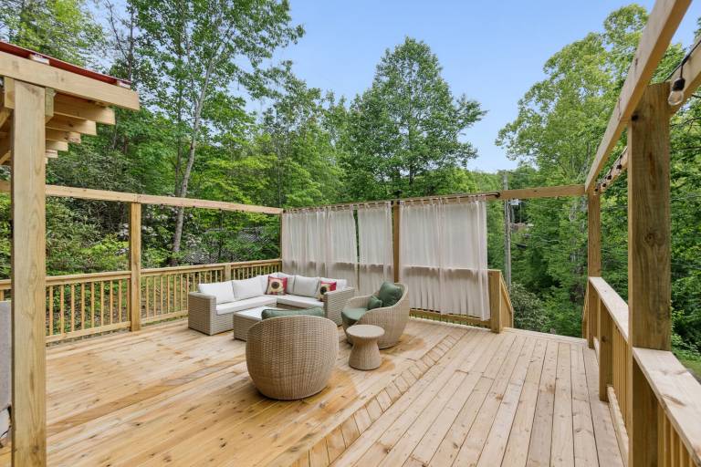 Cabin with BBQ & jacuzzi | Mountain view — photo 4