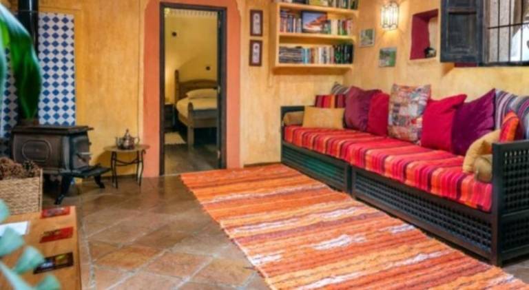 Vacation home with patio, private pool & jacuzzi — photo 3