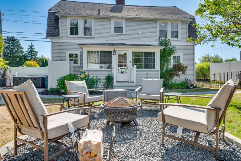 Hot Tub & Fireplace: Coastal Getaway in Maine — photo 4