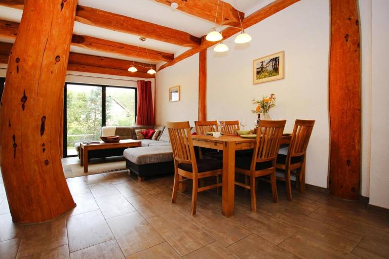 Vacation home with barbeque, yard & terrace — photo 5