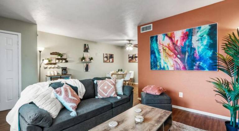 Apartment | Good for workation | Pet-friendly in Fort Worth, TX