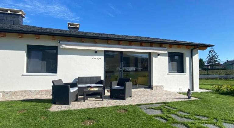 Apartment with yard, patio & barbeque in Ribadeo
