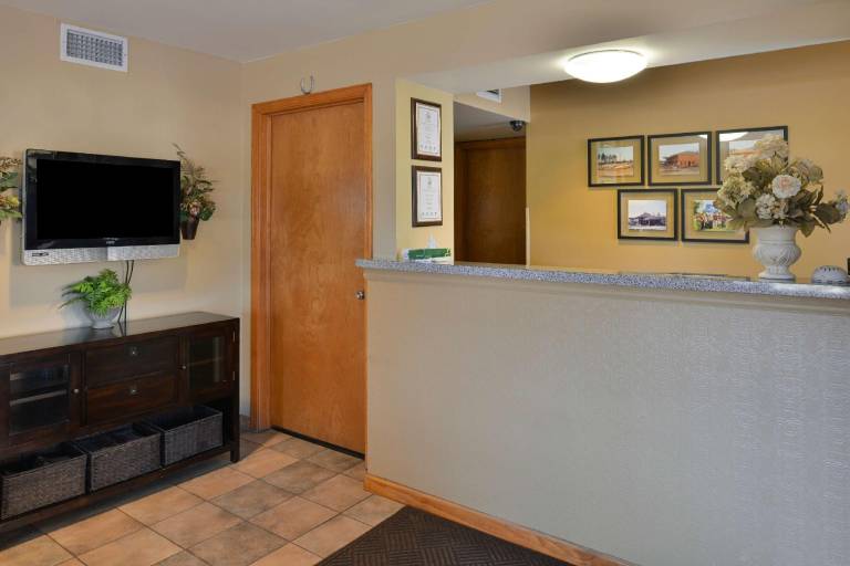 Americas Best Value Inn & Suites Bryant Little Rock — photo 3