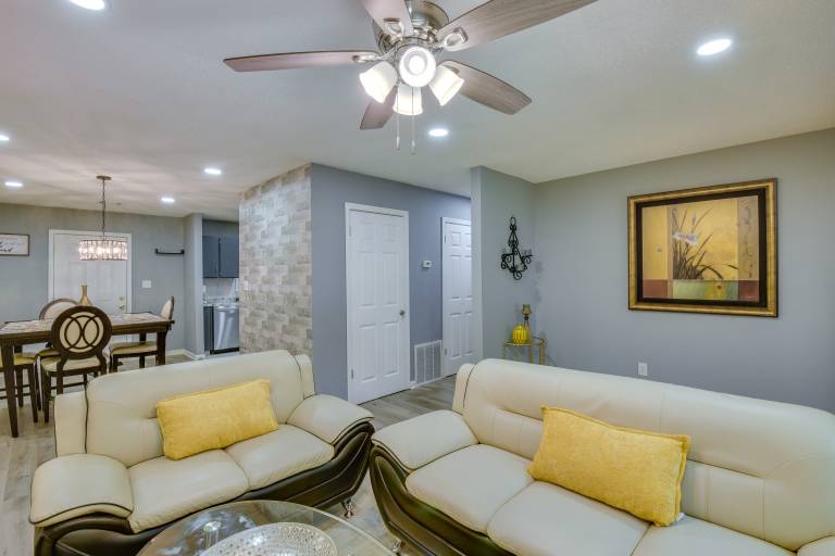 Athens Home w/ Deck - Near Sanford Stadium! — photo 4