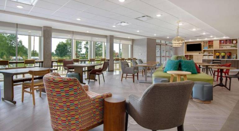 Home2 Suites by Hilton Grand Rapids Airport — photo 5
