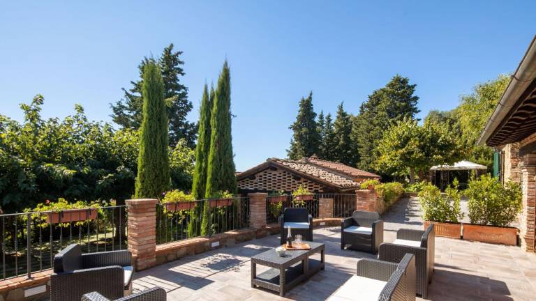 Villa with private pool, terrace & grill — photo 3