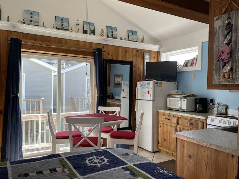 Condo | Beach view — photo 4