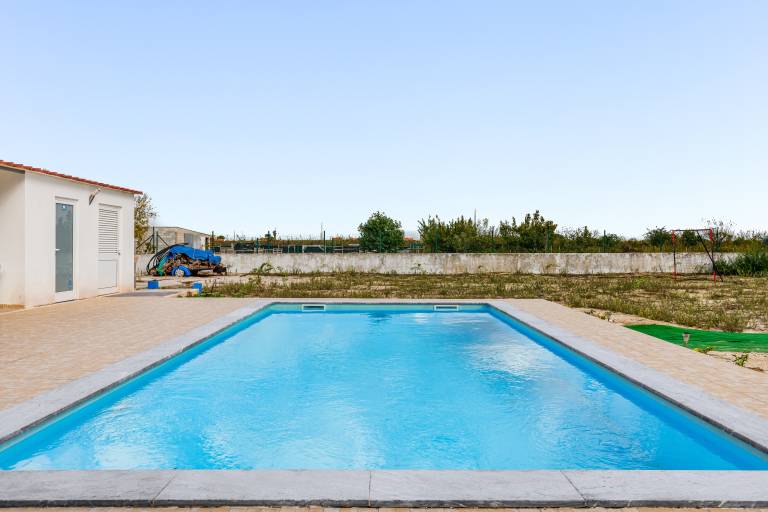 Bungalow 'Quinta Simão' with Shared Pool, Wi-Fi and Air Conditioning — photo 2