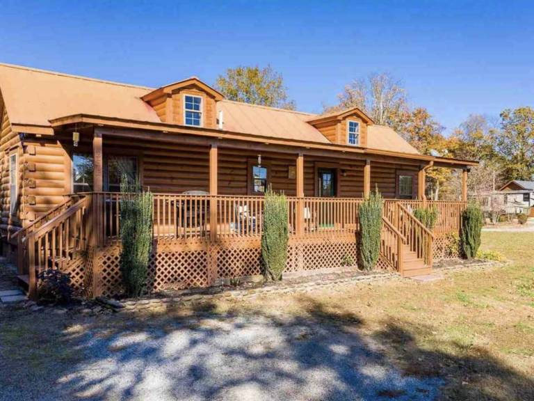 Cabin  Landrum