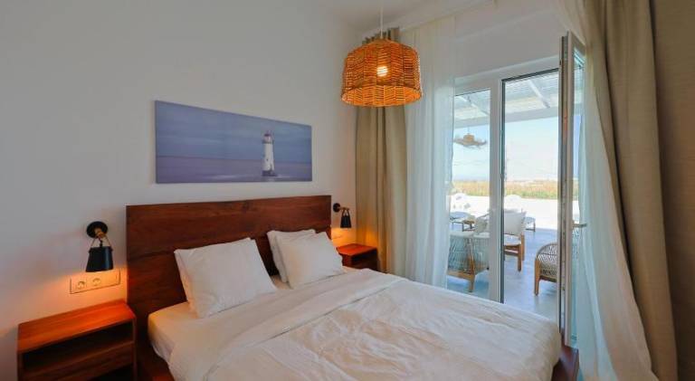 Lovely villa with private pool & terrace | Perfect for remote work | Pets allowed — photo 2