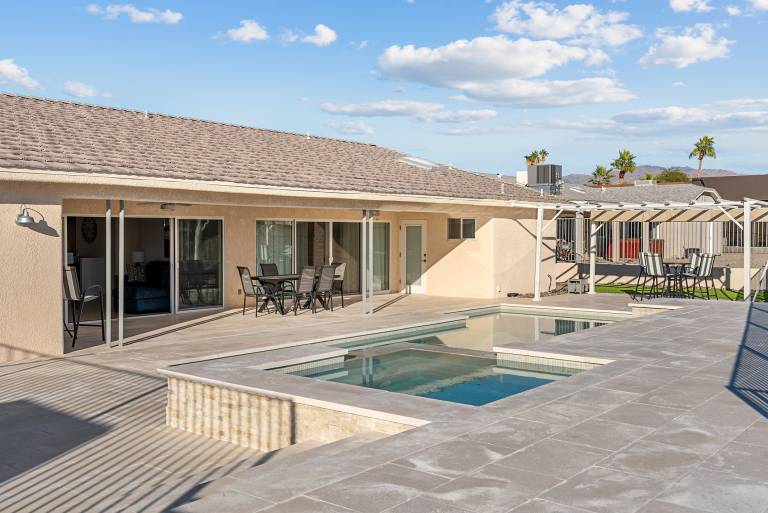 Lake Viewing on Chip Heatable Pool and Spa — photo 3