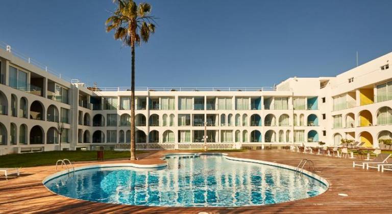 Apartament z hotelowymi udogodnieniami Ibiza