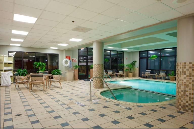 Embassy Suites by Hilton San Antonio Airport in San Antonio, TX