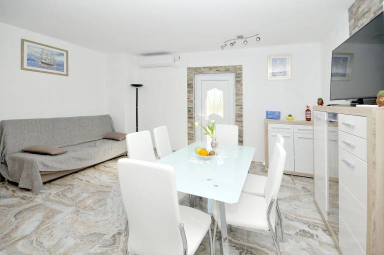 Apartment  Kaštel Kambelovac
