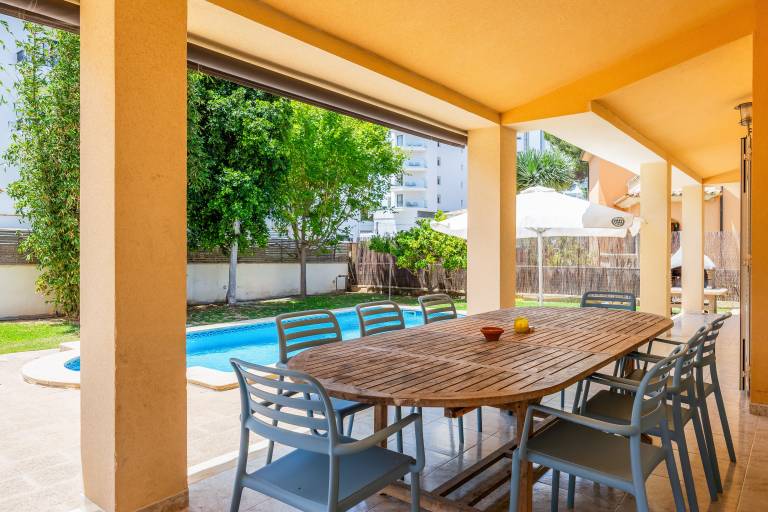Children-friendly house with private pool, garden & fast internet | Garden view | Close to the beach | Good for workation | Pet-friendly — photo 5