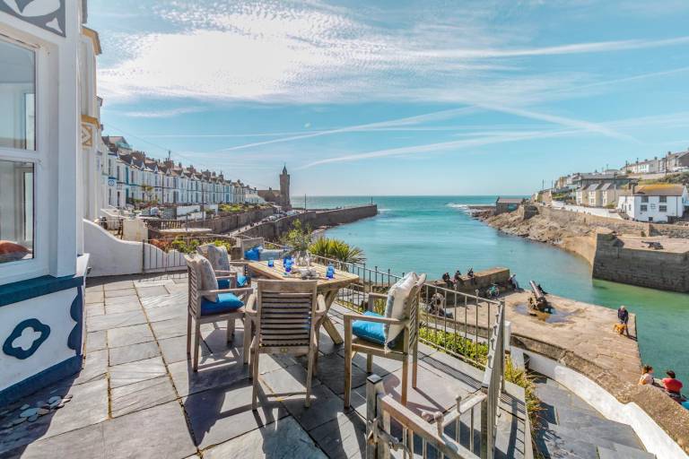 Children-friendly cottage with terrace & garden | Water view | Next to the beach | Pet-friendly in Helston