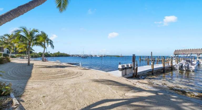 EXECUTIVE BAY ISLAMORADA BY SOFLA VACATIONS — photo 4