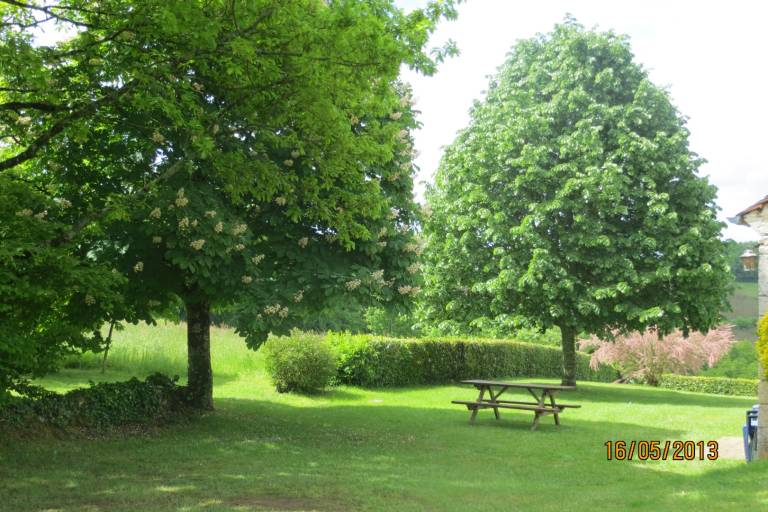 Gite with grill & garden — photo 2