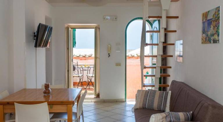 Wonderful rental apartment | Next to the beach | Pets allowed in Amalfi