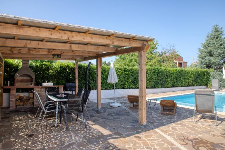 Fully equipped wonderful villa with terrace, pool & BBQ | Pet-friendly — photo 3