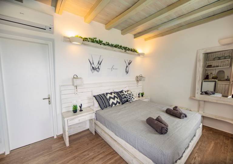 Family-friendly charming studio with yard | Next to the beach | Pets allowed — photo 3