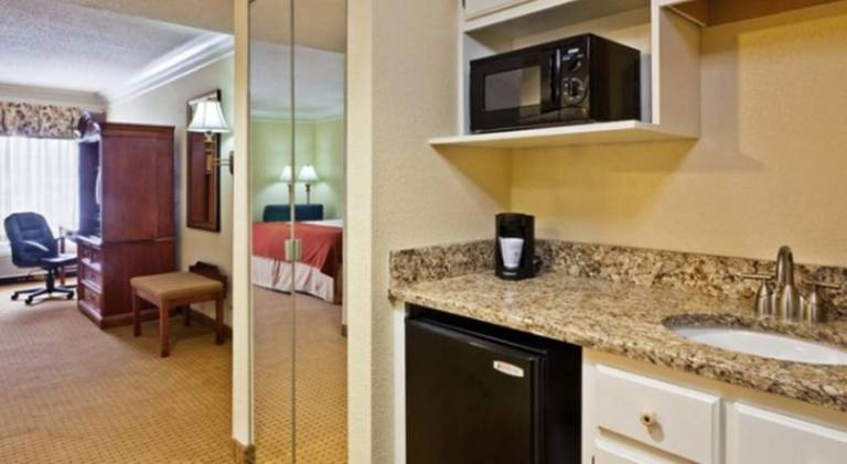 HOLIDAY INN EXPRESS RINGGOLD (CHATTANOOGA AREA) By IHG — photo 4