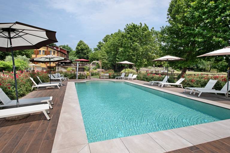 Vacation home with patio, garden & BBQ — photo 2