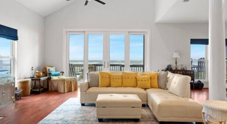 House | Beach nearby | Pet-friendly — photo 2