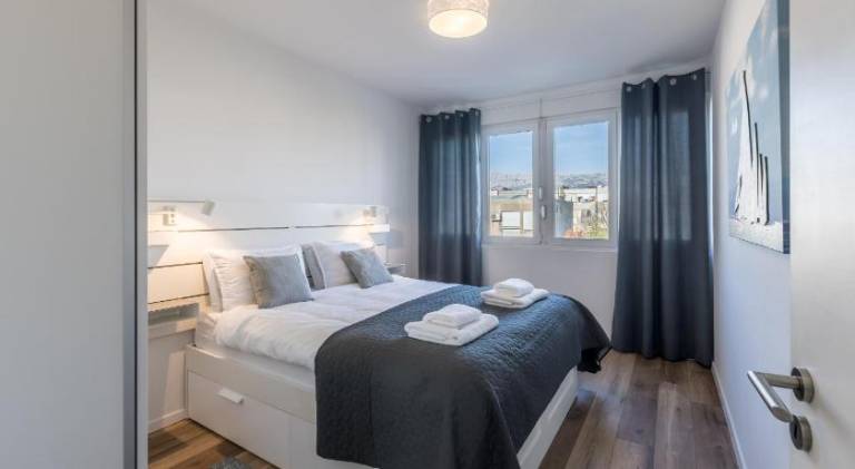 Sundowners Apartment, 52qm, double & two single beds, 10 min from Old Town of Split in Split