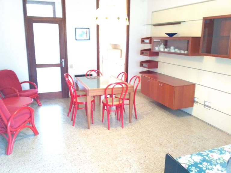 Rental apartment with 3 rooms for 6 persons — photo 5