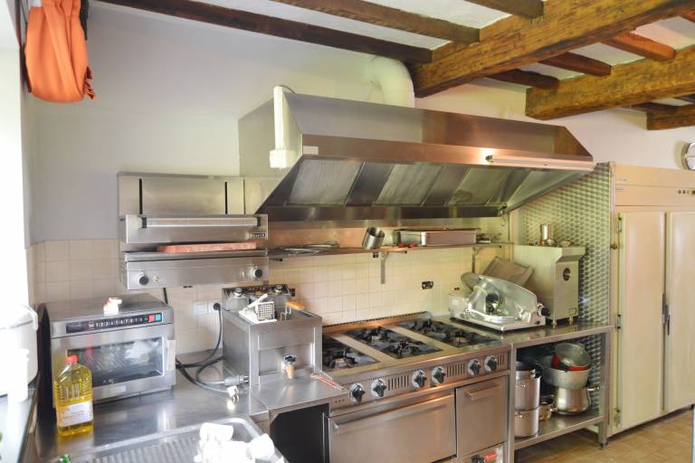 Family-friendly lovely vacation home with garden, patio & BBQ | Pet-friendly — photo 4