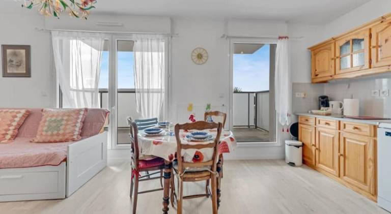 Rental apartment with 1 room for 4 persons in Cabourg