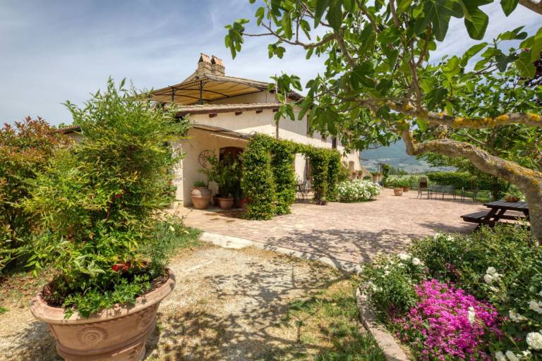 Child-friendly villa with yard, terrace & private pool | Perfect for remote work | Pets allowed — photo 5