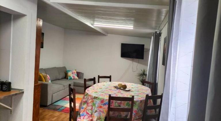 House | Near Farmers Market | Pet-friendly — photo 2