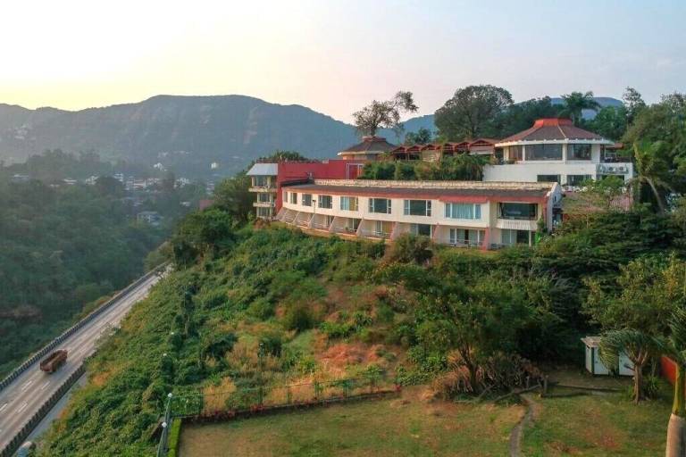 Resort  Khopoli