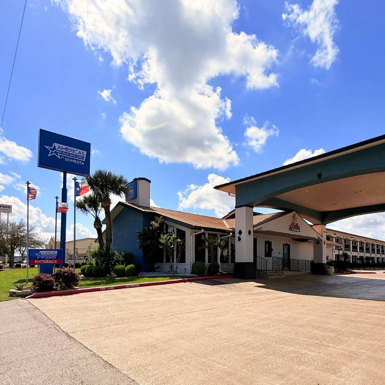 Americas Best Value Inn & Suites Alvin Houston in Alvin, TX