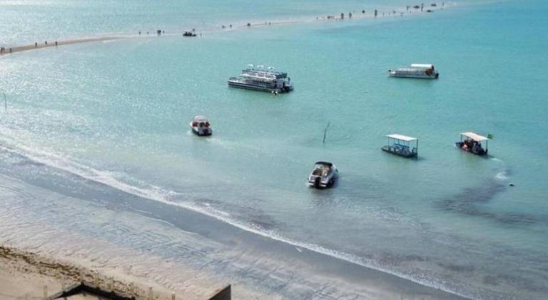 Vacation home with 4 rooms for 10 persons in Maragogi