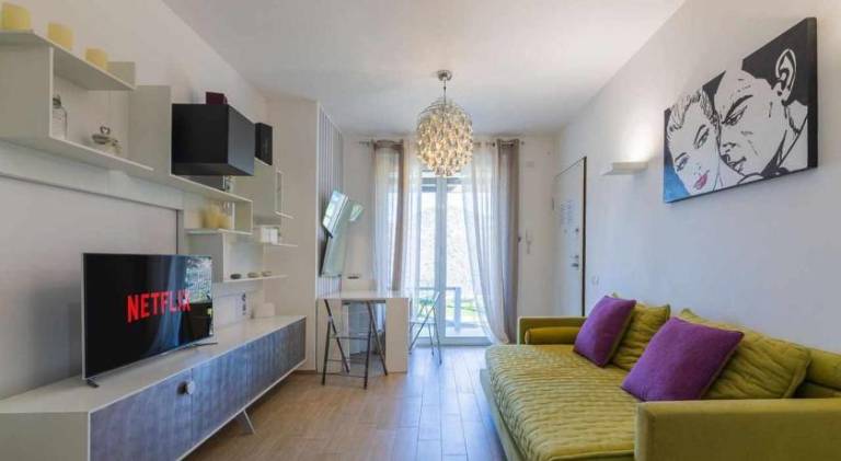 Rental apartment with pool in Loano