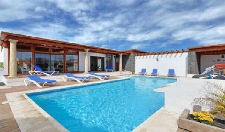 Villa Playa Blanca