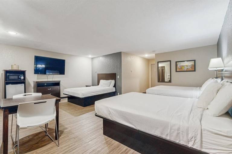 Red Lion Inn & Suites Olathe Kansas City