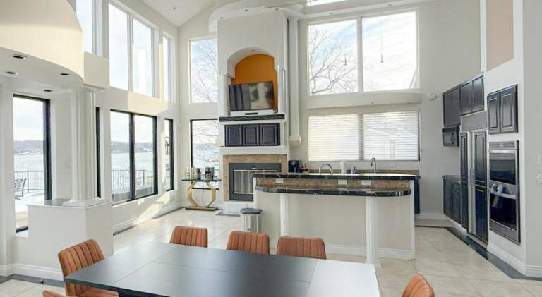 Spacious house with pool & hot tub | Good for workation | Pet-friendly — photo 5