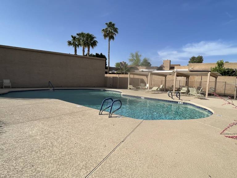 House with pool in Scottsdale, AZ