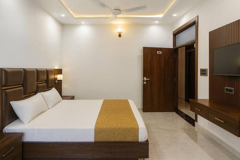 Pleasant house with garden | Suitable for remote work | Dogs allowed in Agra