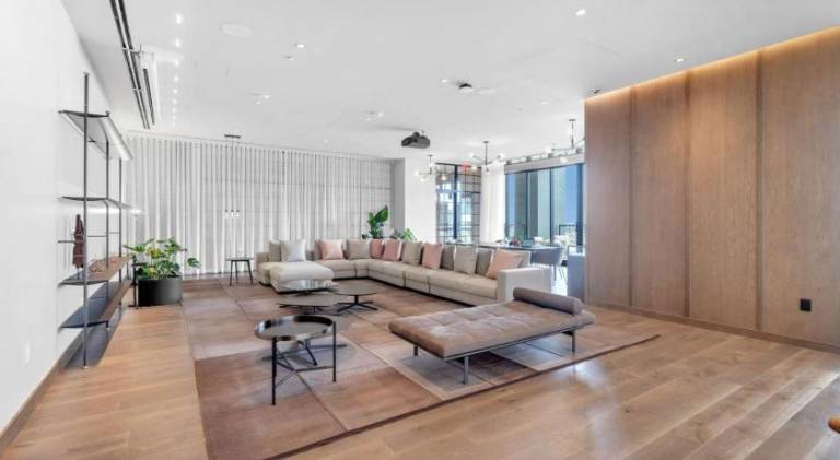 Wonderful apartment with pool | Near Bayside Marketplace | Good for workation | Pet-friendly — photo 3
