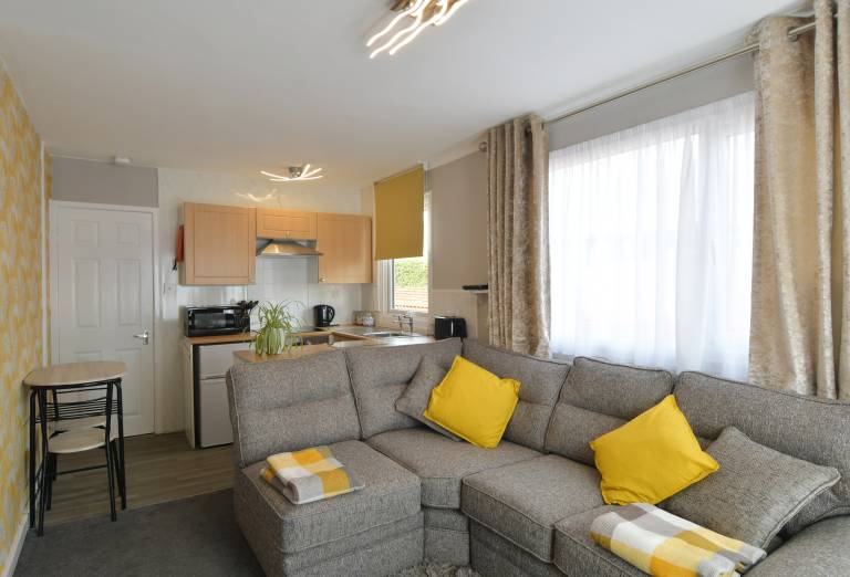 Pet friendly sleeps 3 Chalet Bridlington free elec — photo 4