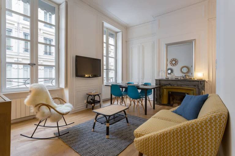 Patchwork Furnished apartment Downtown Lyon