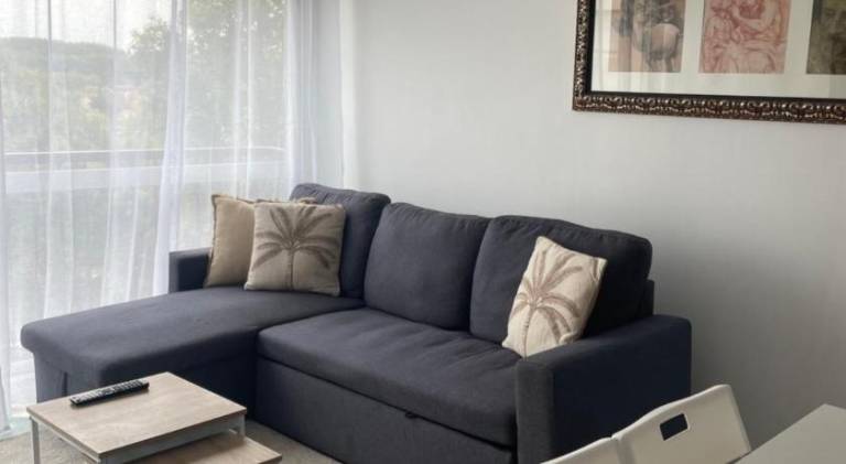 Holiday apartment | Next to the beach | Pets are welcome in Caen