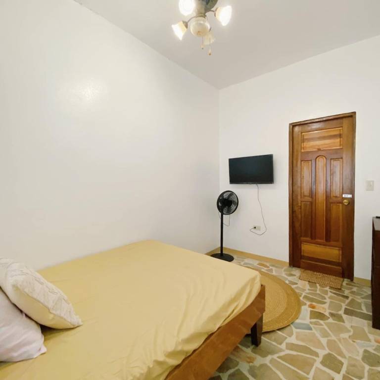 Lovely house with grill & garden | Close to the beach | Pet-friendly in Puerto Galera
